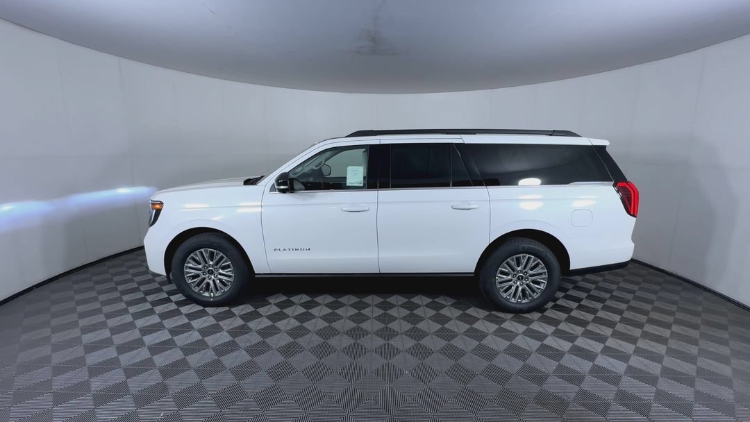 New 2027 Star White Metallic Tri-Coat Ford Platinum image 5