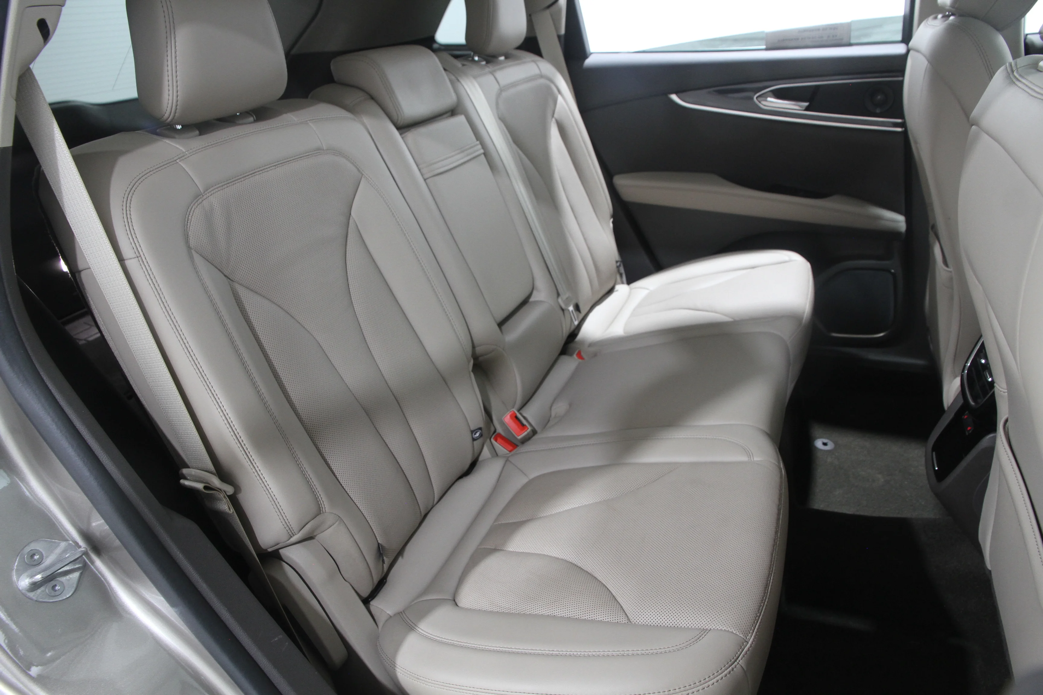 Used 2021 BEIGE Lincoln Reserve image 19