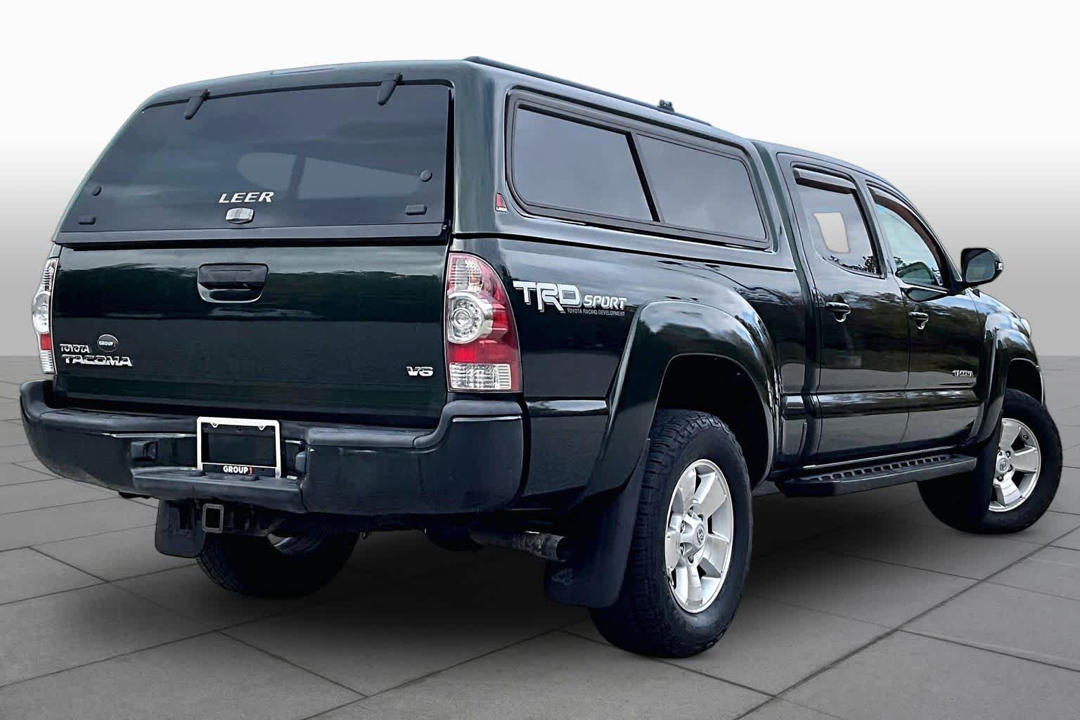 Used 2014 Spruce Mica Toyota  image 12
