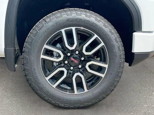 2026 GMC Sierra 1500 AT4 - Photo 19