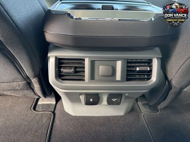 New 2025 Oxford White Ford XLT image 28