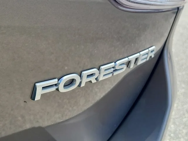 2021 Subaru Forester Limited - Photo 10