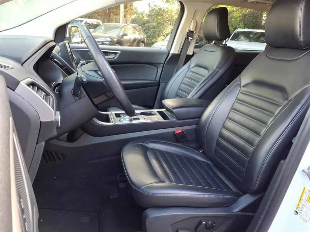 Used 2024 White Ford SEL image 19