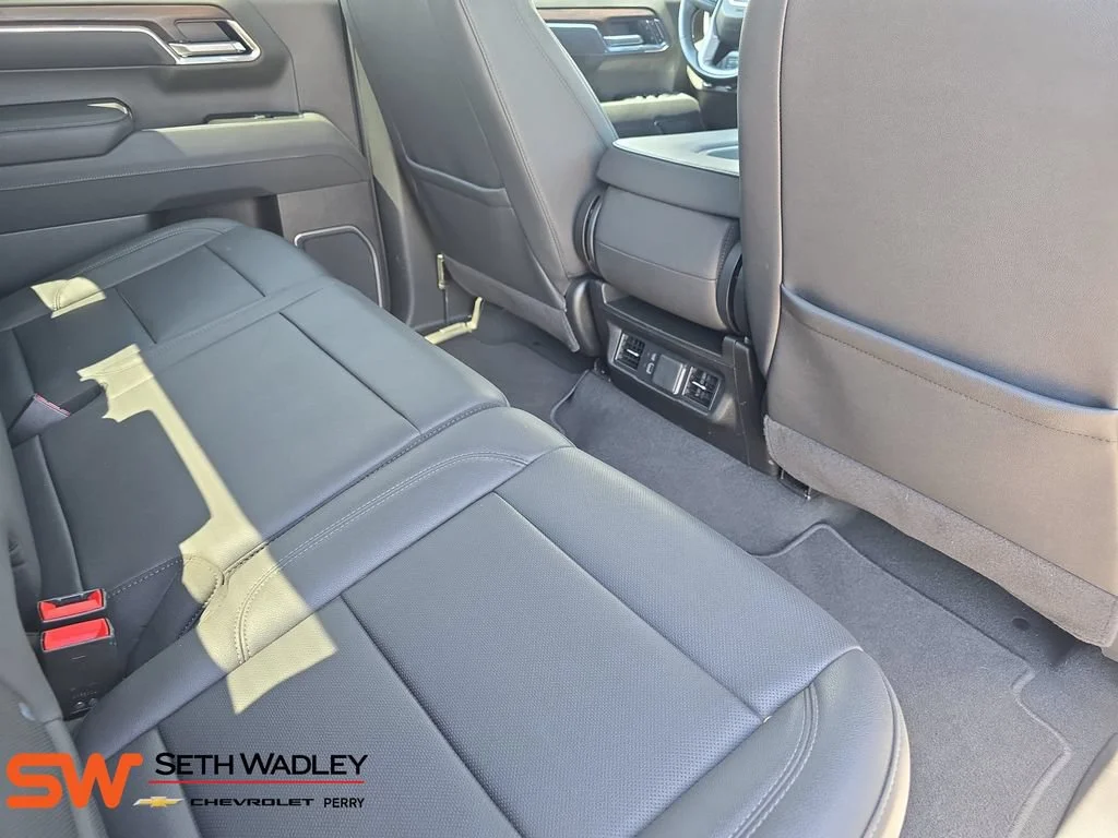 2025 GMC Sierra 1500 SLT - Photo 11