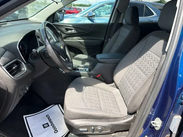Used 2022 BLUE GLOW METALLIC Chevrolet LT image 14