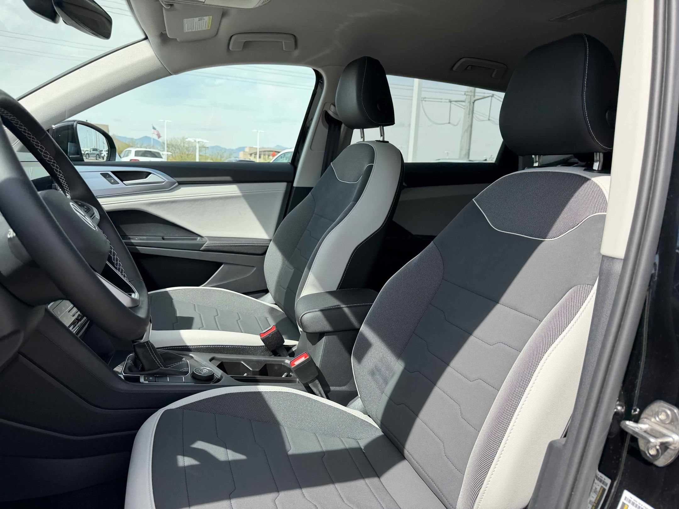 New 2026 Deep Black Volkswagen SE image 3