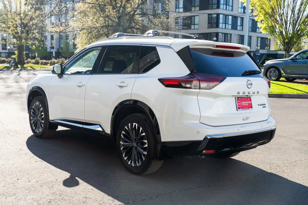 New 2026 Everest White Pearl TriCoat Nissan Platinum image 4
