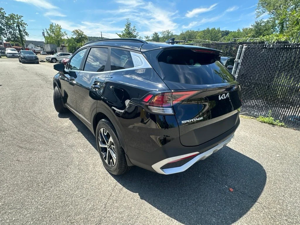 Used 2025 Black Kia EX image 4