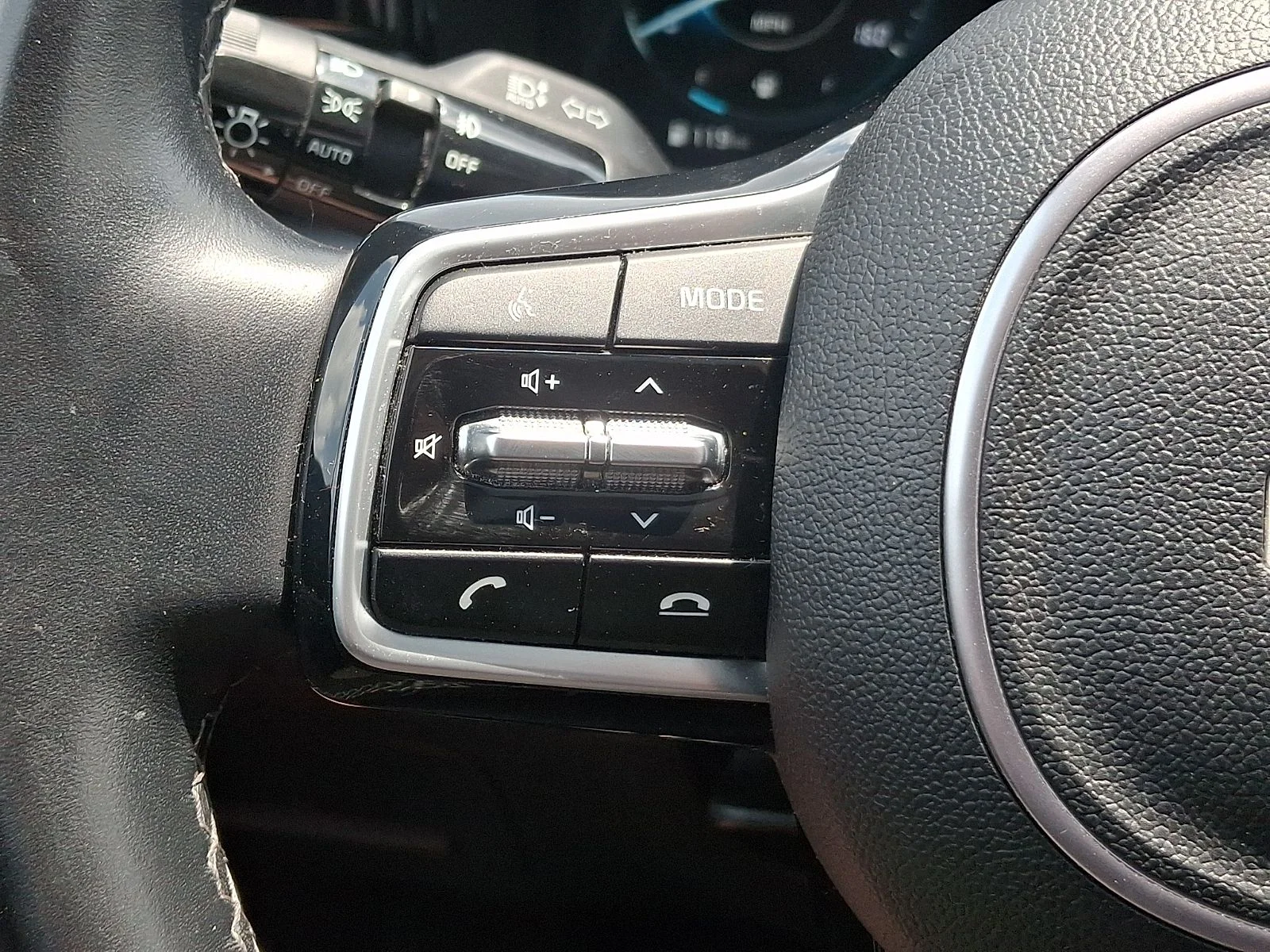 Certified Used 2023 Gray Kia SX image 21