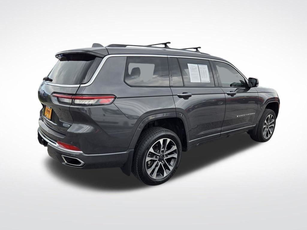 Used 2022 Gray Jeep Overland image 3