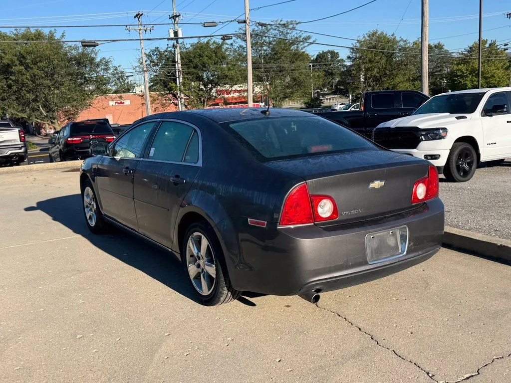 Used 2010 Beige Chevrolet LT image 8