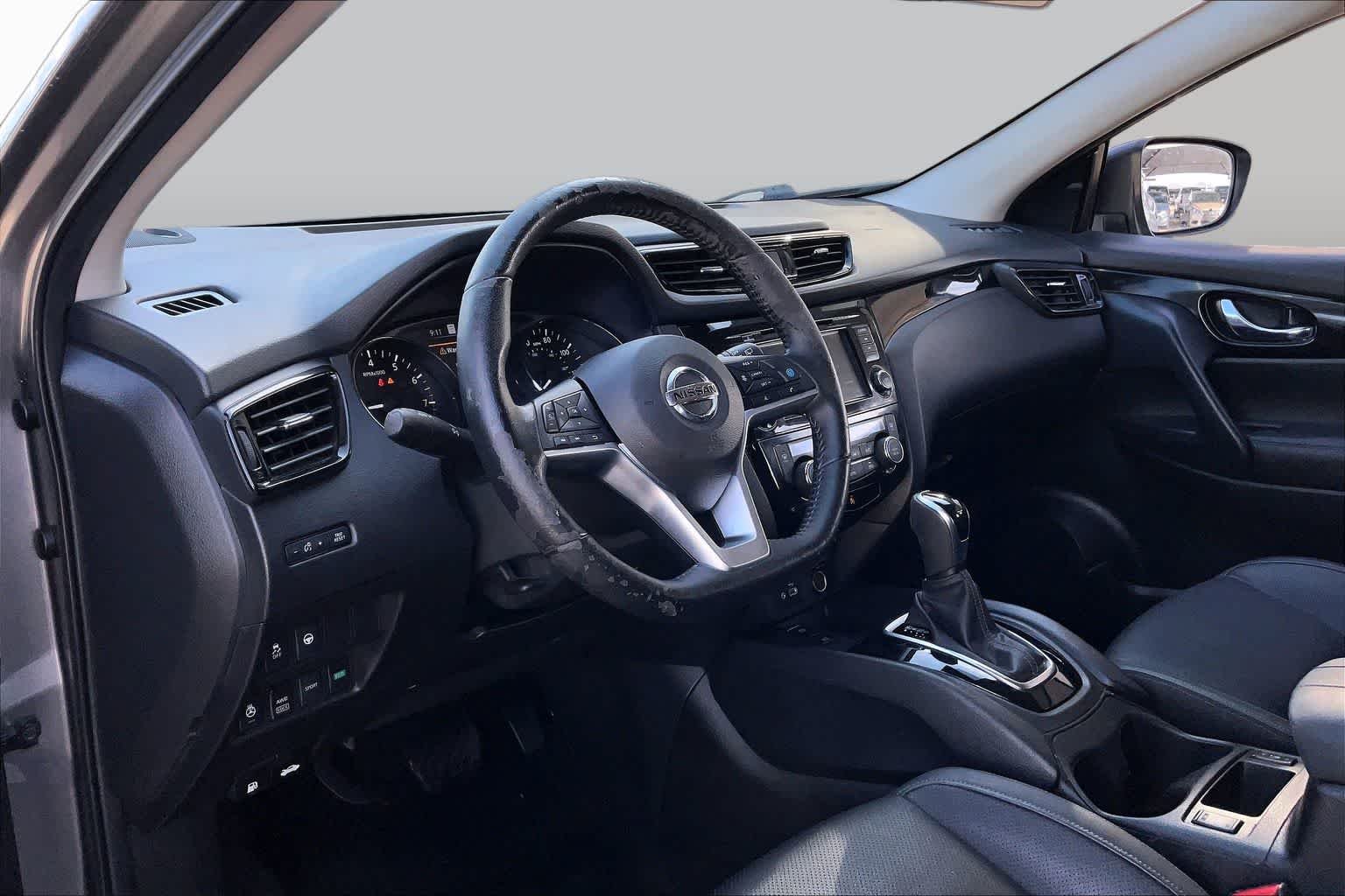 Used 2022 Gun Metallic Nissan SL image 16