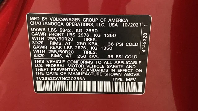 Used 2022 Aurora Red Metallic Volkswagen 3.6L V6 SEL R-Line image 29