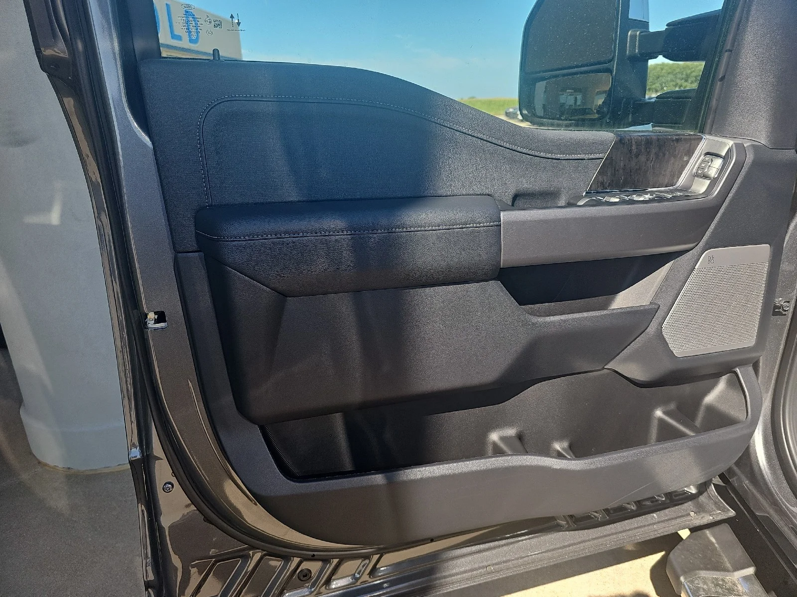 New 2026 Carbonized Gray Metallic Ford F-250® Lariat® image 22