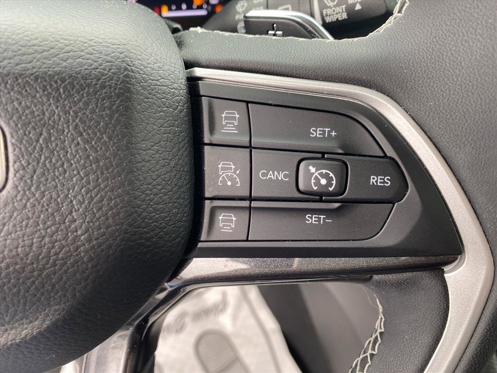 Used 2023 Bright White Clearcoat Jeep Laredo image 14