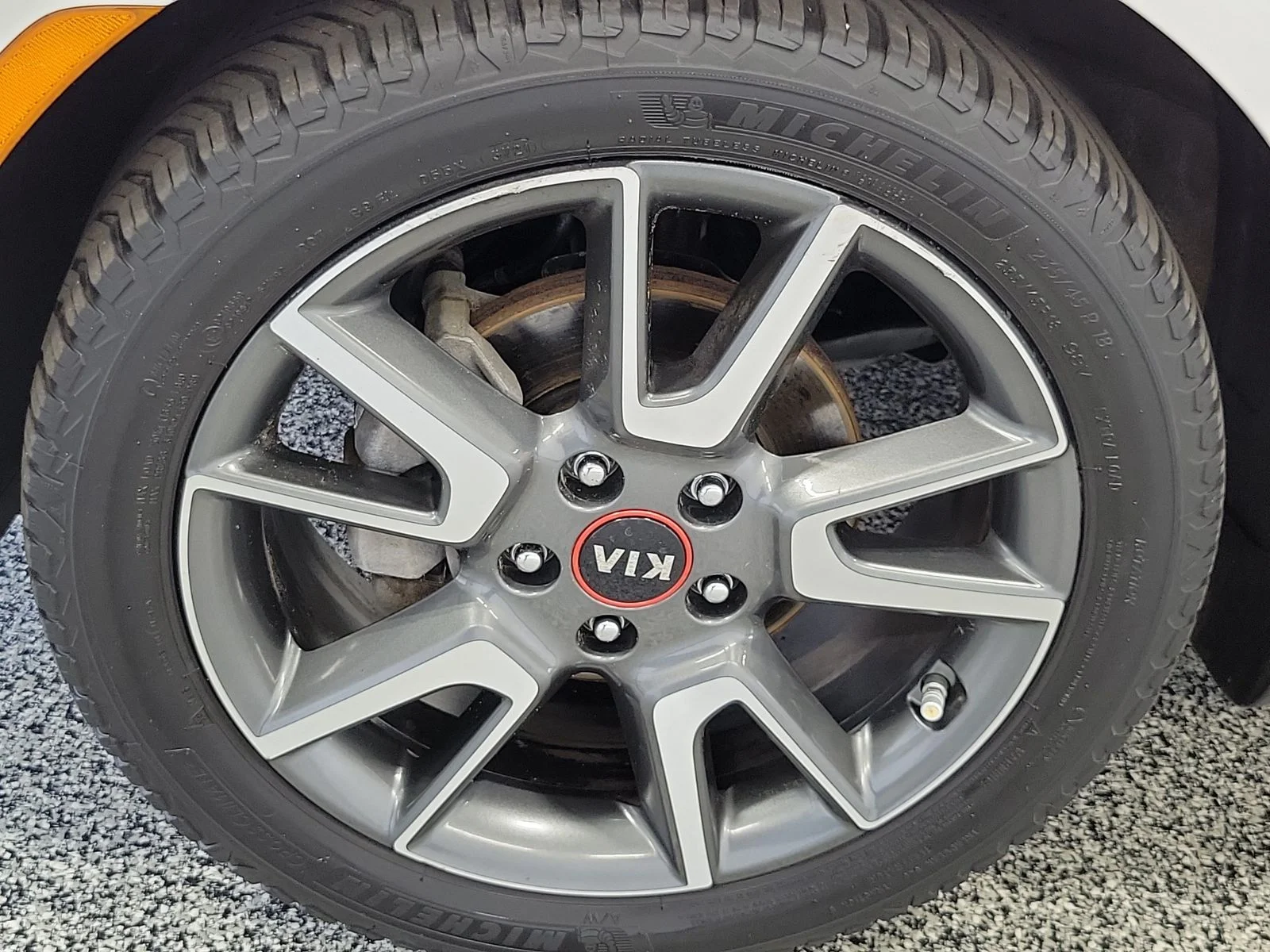 Used 2020 White Kia GT-Line image 5