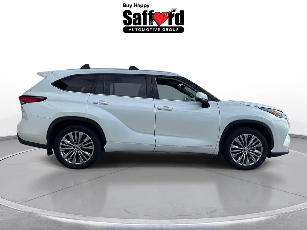 Used 2023 Beige Toyota Platinum image 4