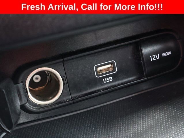 Used 2022  Kia LXS image 27