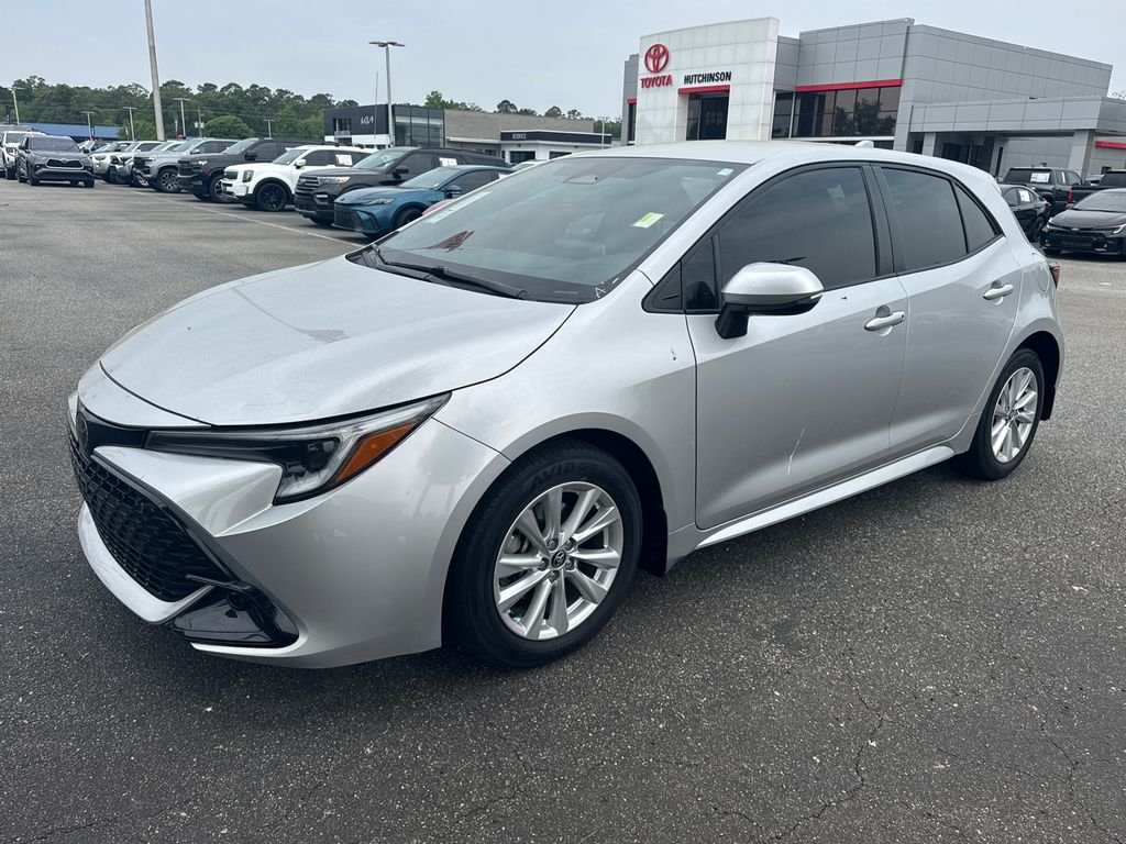 Used 2023 Silver Toyota SE image 7