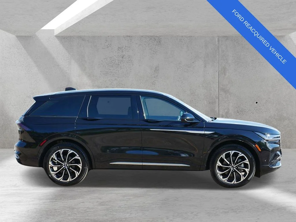 Used 2024 Lincoln Nautilus Reserve with VIN 5LMPJ8K43RJ794390 for sale in White Bear Lake, Minnesota