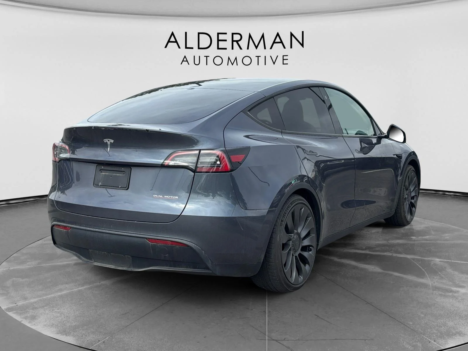Used 2023  Tesla Performance image 5