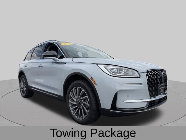 Used 2025 White Lincoln Reserve image 3