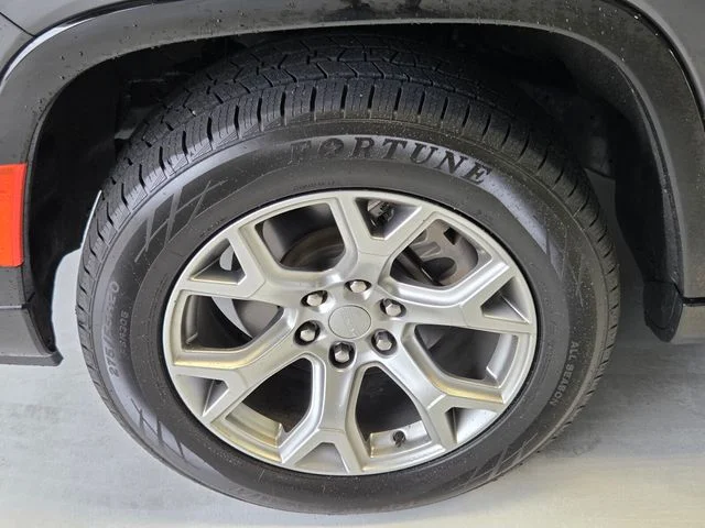 Used 2022 Gray Jeep Series I image 23