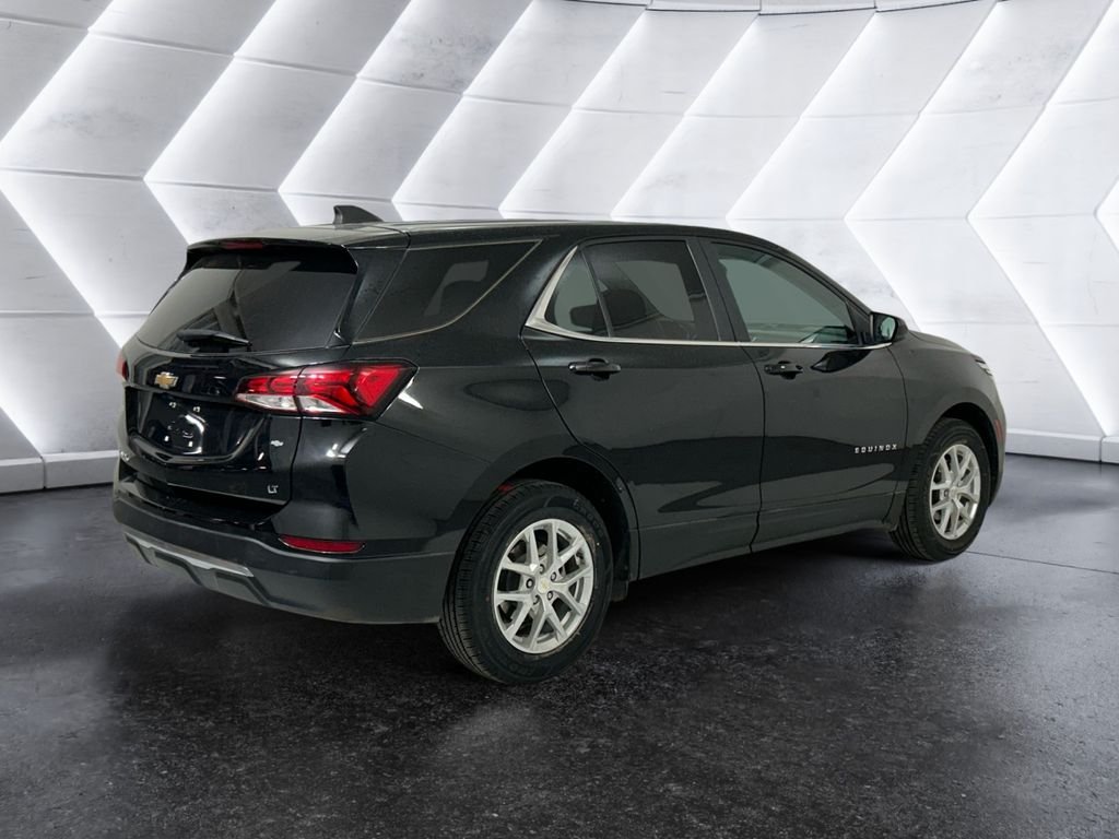 Used 2022 Black Chevrolet LT image 4