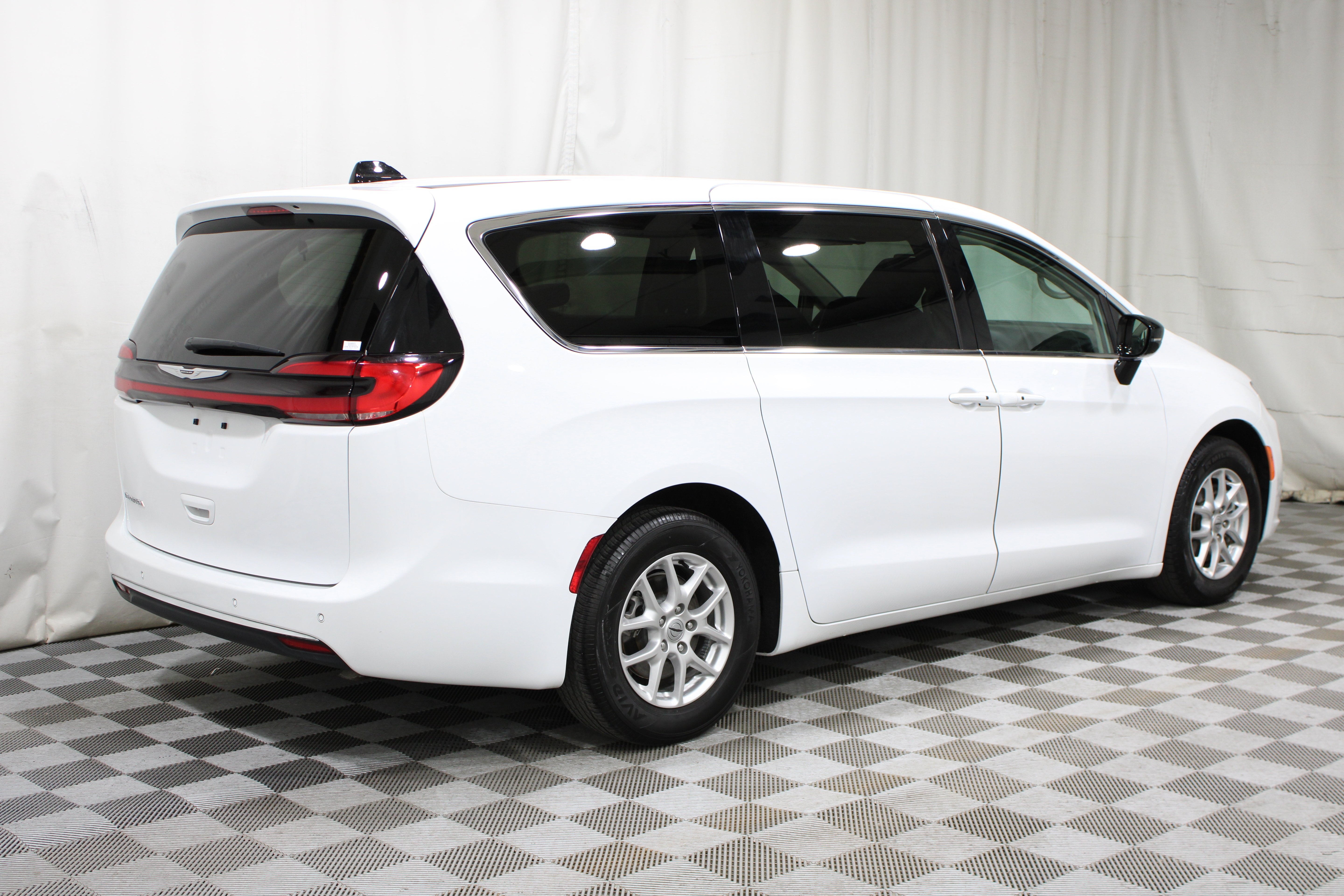 Used 2024 Bright White Clearcoat Chrysler Touring L image 31