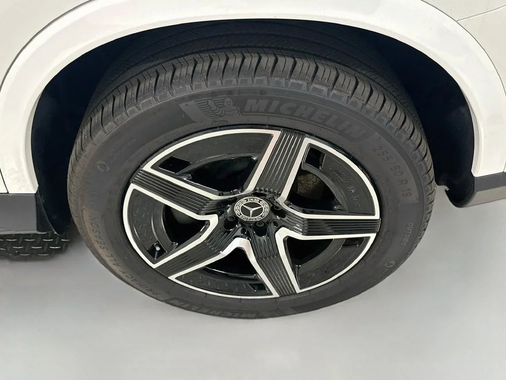 Certified Used 2026 Polar White Mercedes-Benz GLC 300 image 34