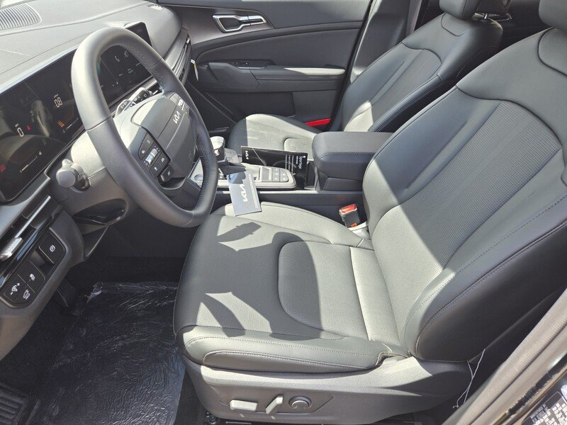 New 2027 Ebony Black Kia EX image 6