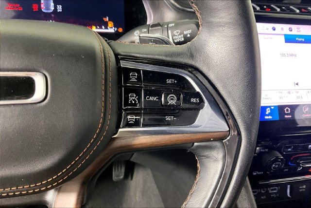 Used 2025 Gray Jeep Summit image 11