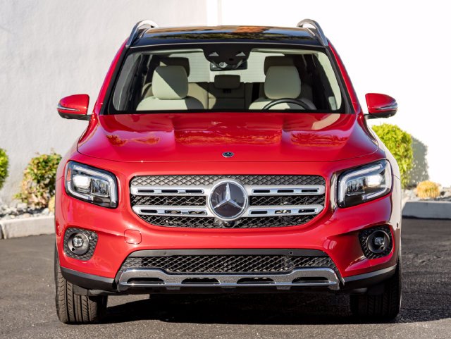 Used 2021 Patagonia Red Metallic Mercedes-Benz GLB 250 image 3