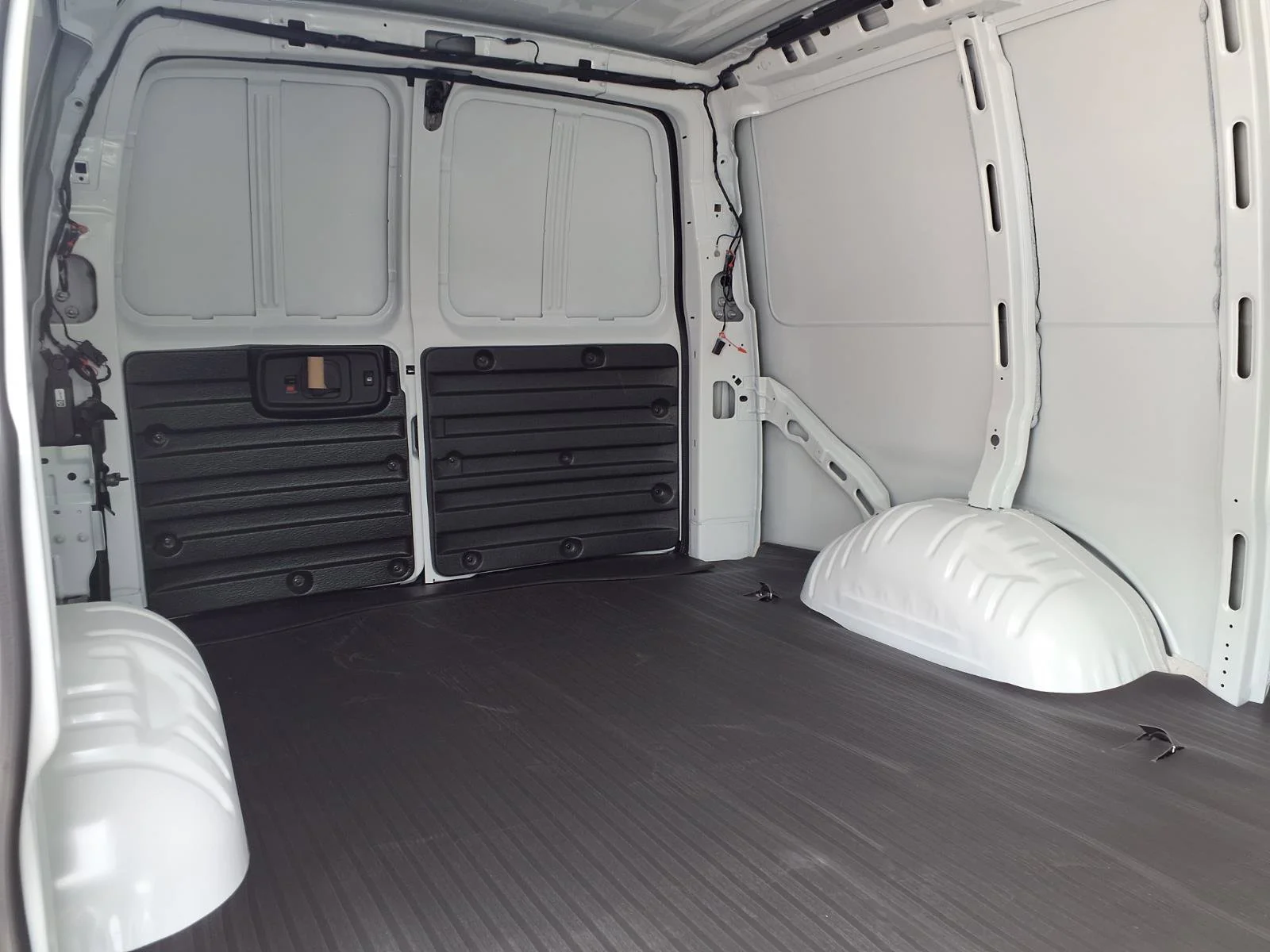 New 2026 Summit White GMC Work Van image 14