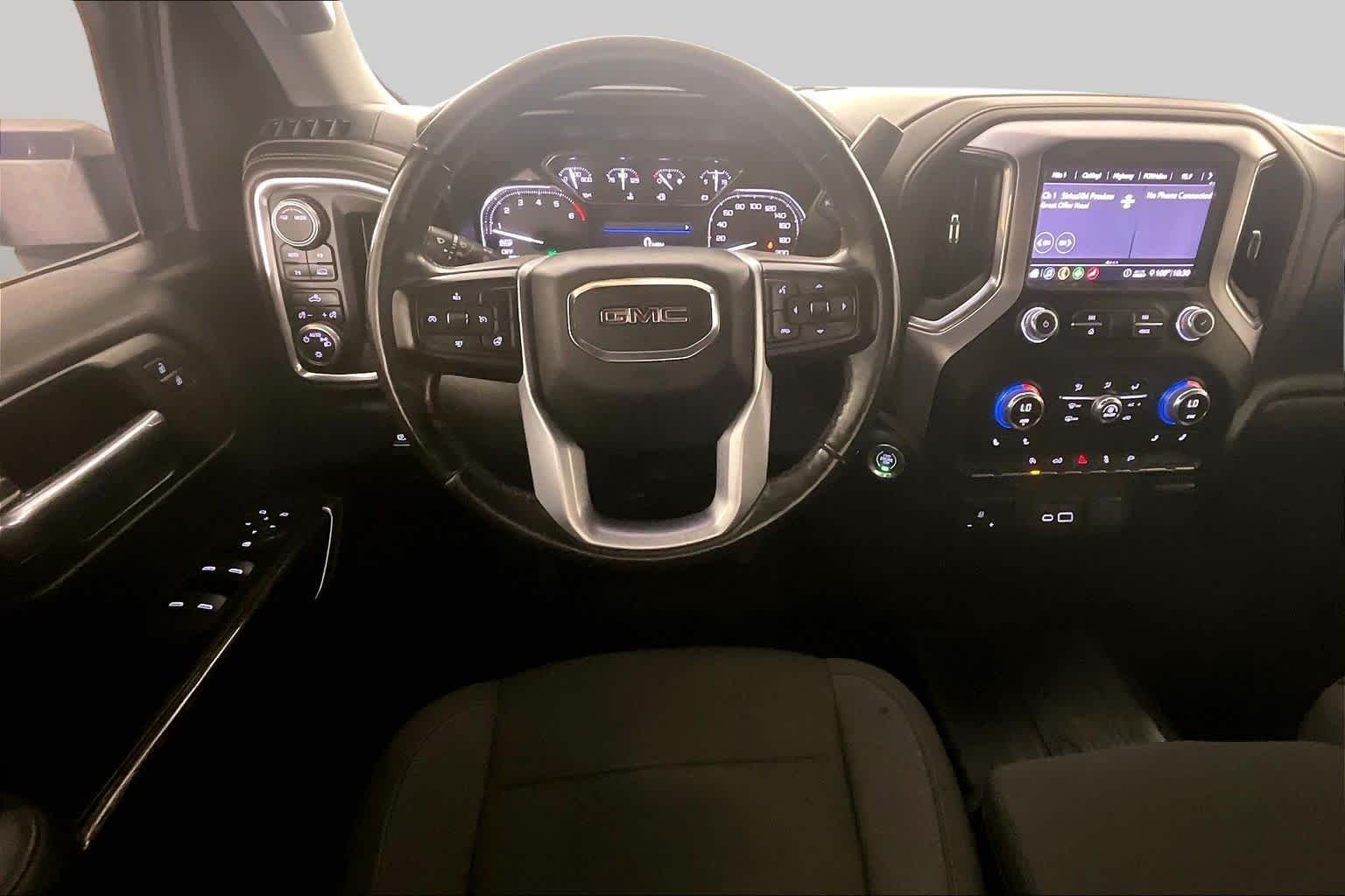 Used 2020 Onyx Black GMC SLE image 6