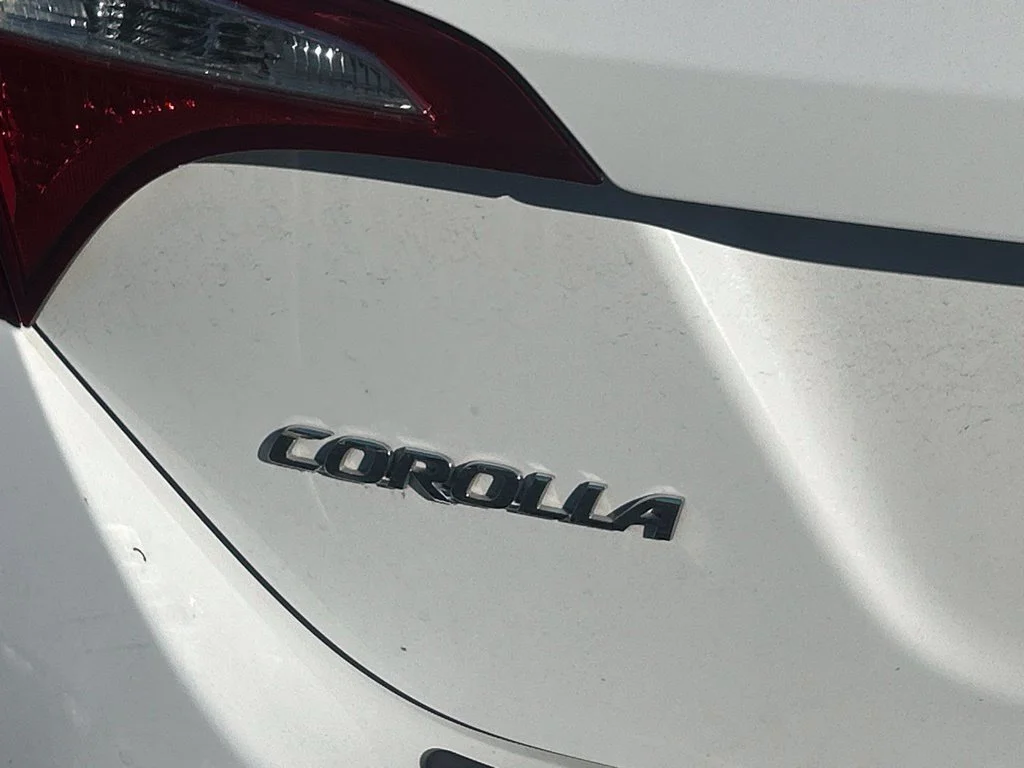 Used 2015 Super White Toyota S Plus image 9