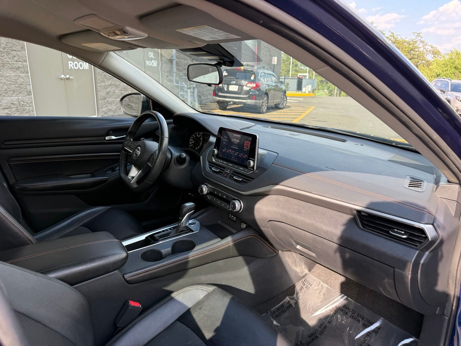 Used 2022 Blue Nissan 2.5 SR image 28