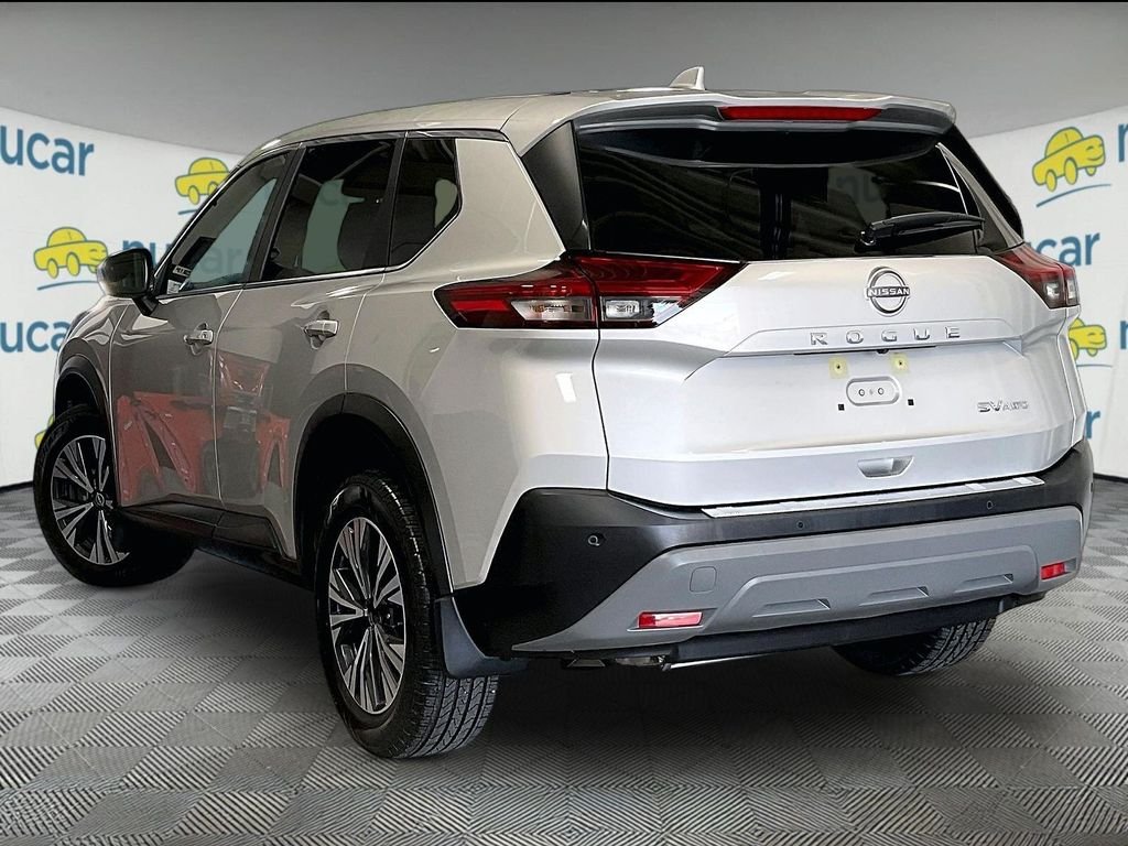 Certified Used 2023 Silver Nissan SV image 4
