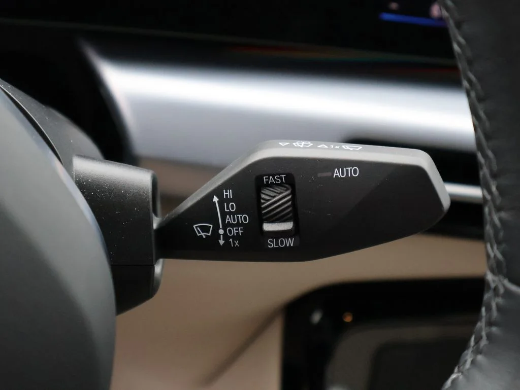 Used 2025 Gray BMW xDrive28i image 36