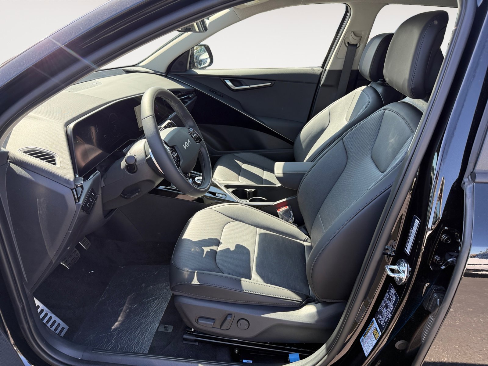 New 2026 Aurora Black Pearl Kia WAVE image 10