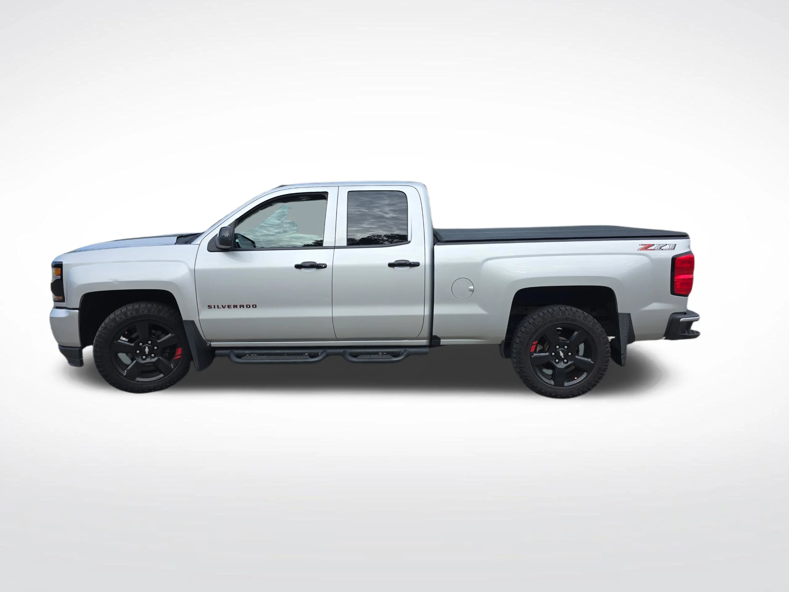 Used 2018 Silver Chevrolet LT image 8
