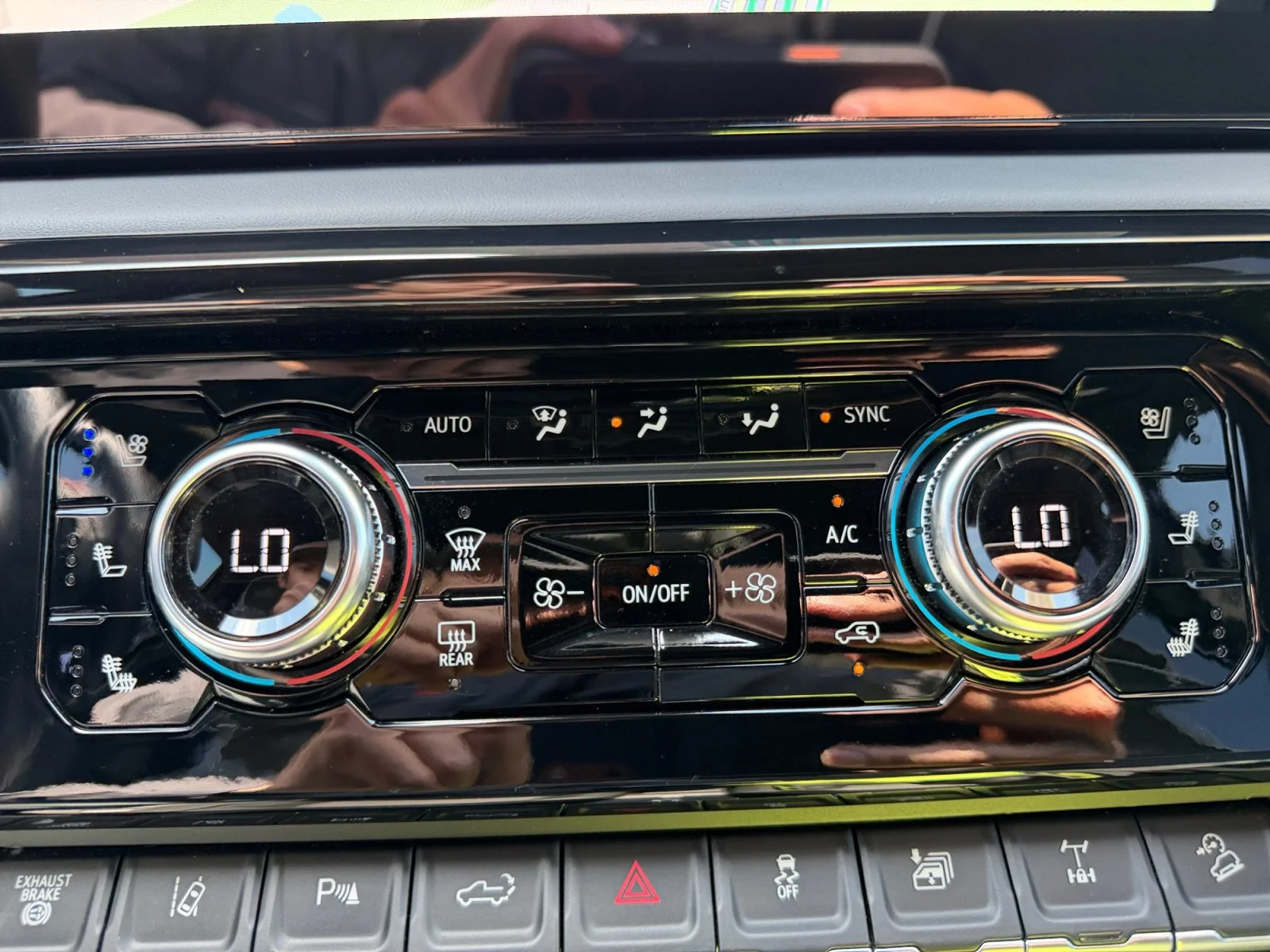 Used 2025 Onyx Black GMC AT4X image 13