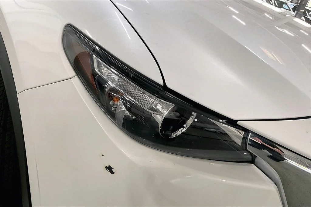 Used 2023 White Mazda Touring image 30