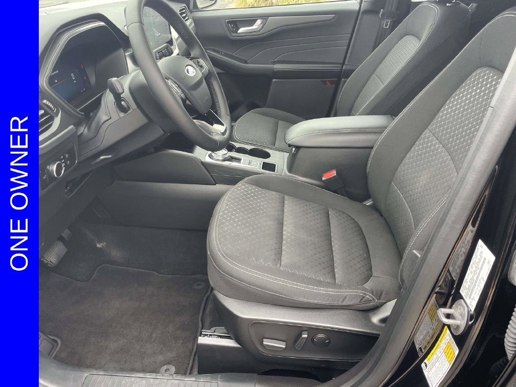 Used 2023 Black Ford Active image 13