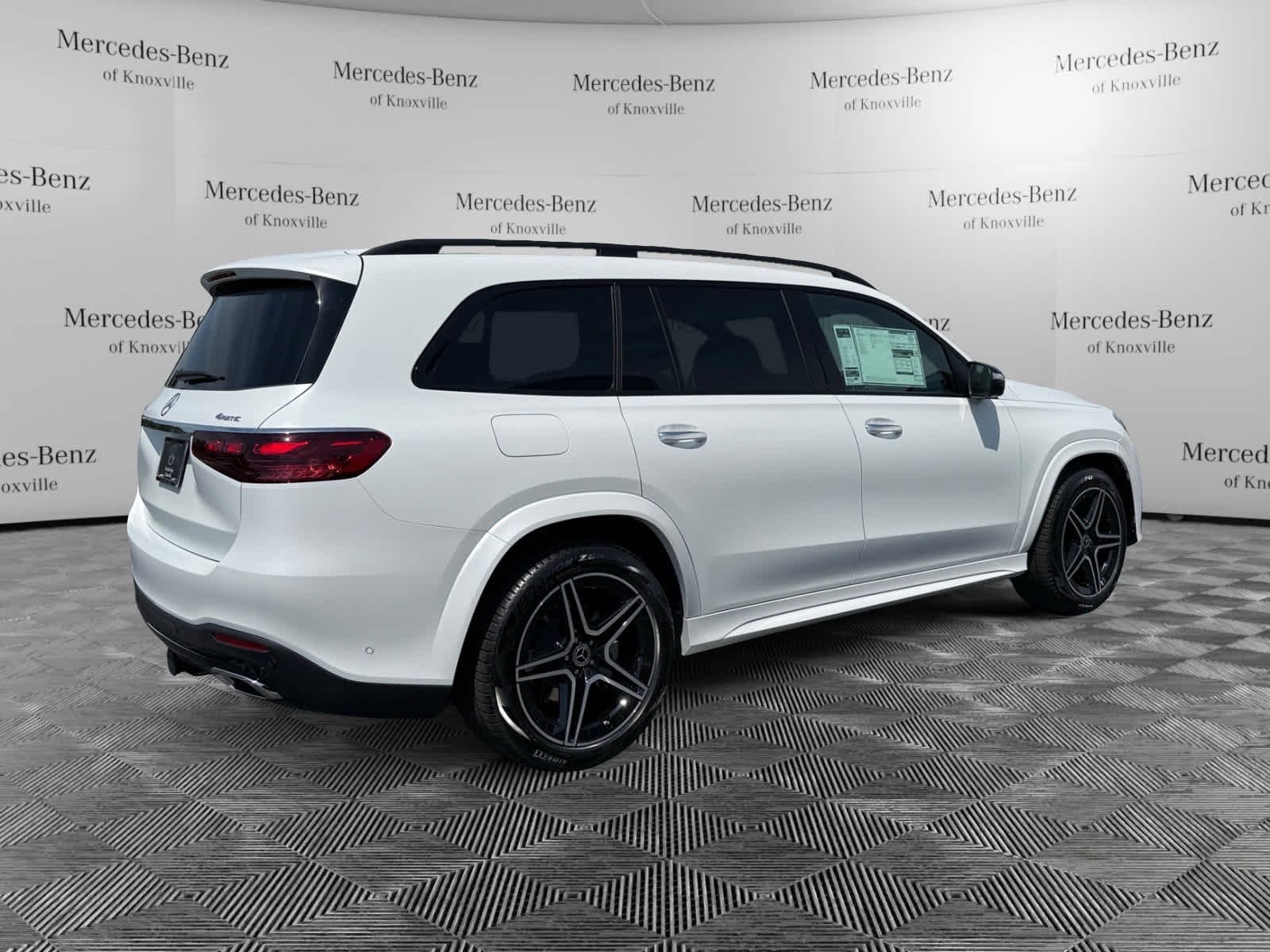 New 2026 MANUFAKTUR Moonlight White Magno Mercedes-Benz GLS 450 image 5