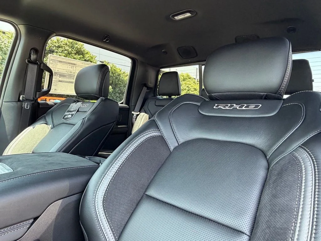 New 2026 Diamond Black Crystal Pearl-Coat Exterior Paint RAM RHO image 24