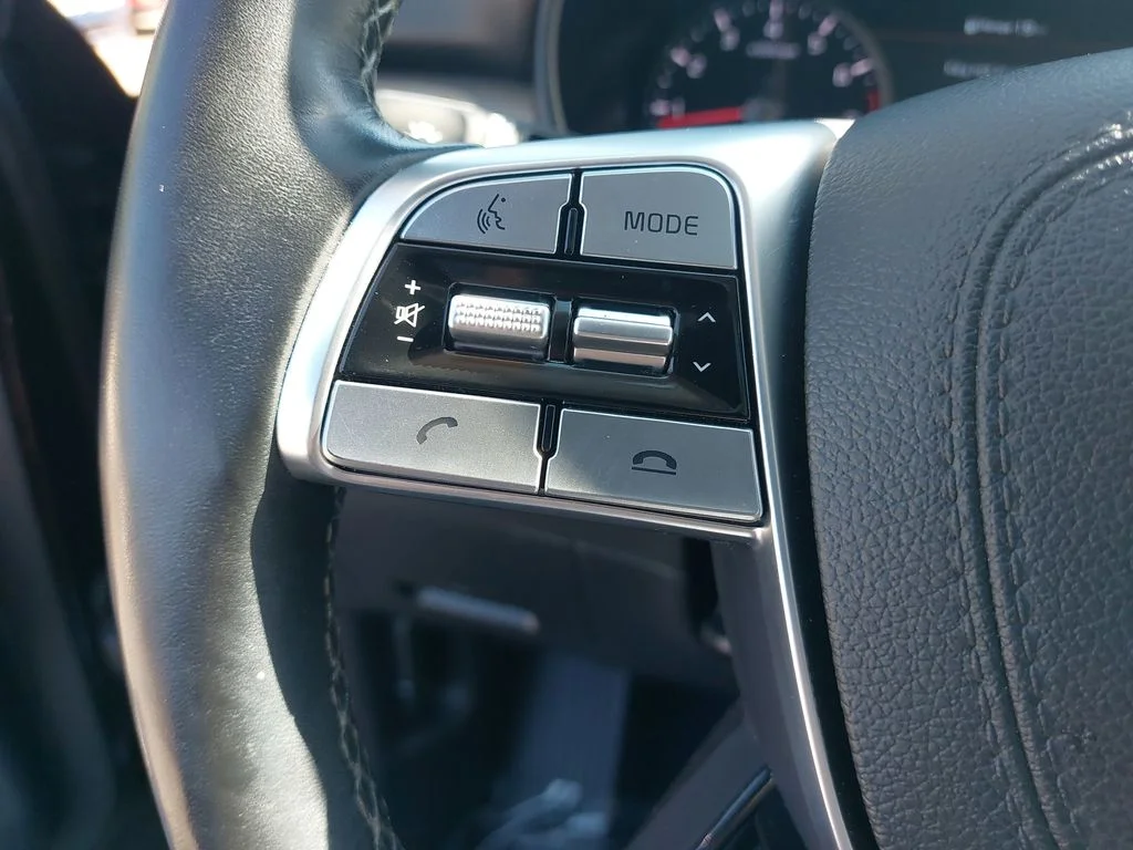 Used 2022 Black Kia SX image 17