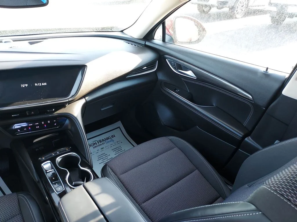 Used 2022 Red Buick Preferred image 11