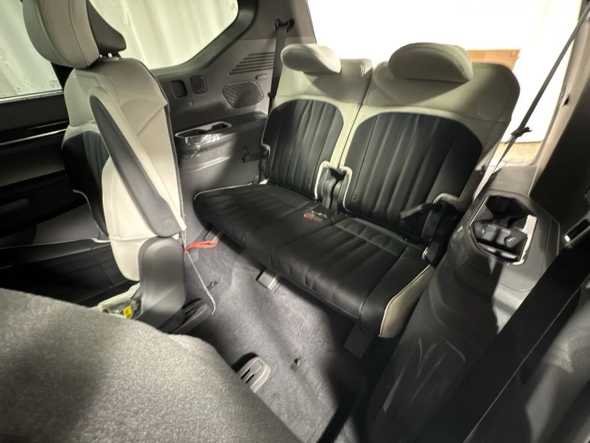 New 2026 Wolf Gray/Ebony Black Roof Kia GT-Line image 30