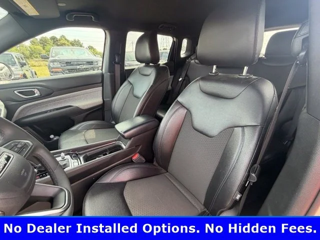 Used 2024 Bright White Clearcoat Jeep Latitude image 7